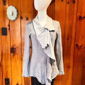 WE THE FREE unique tailored sweat shirt